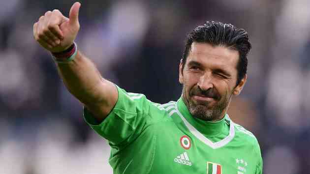 Tin bóng đá - Đội hình vĩ đại chưa vô địch Champions League: Ronaldo sát cánh Batistuta