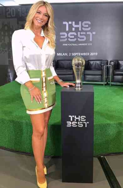 Glamorous Serie A presenter Diletta Leotta opens up about sexist chants, meeting Mourinho and those stolen nude pictures - Bóng Đá