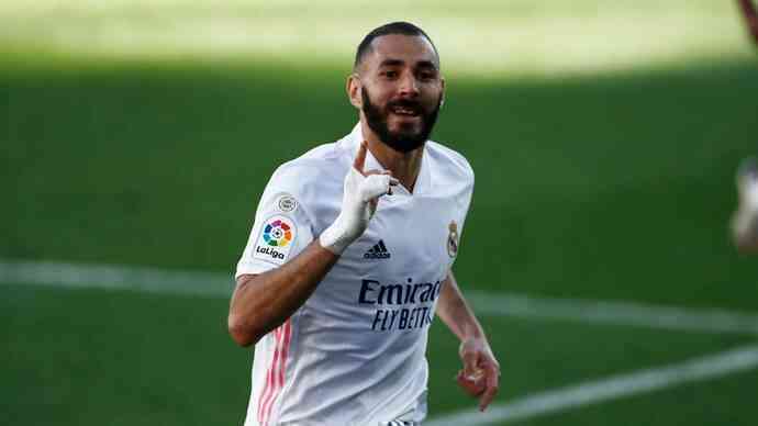 Tin bóng đá - Karim Benzema đạt cột mốc khủng khi đưa Real Madrid lên ngôi đầu La Liga