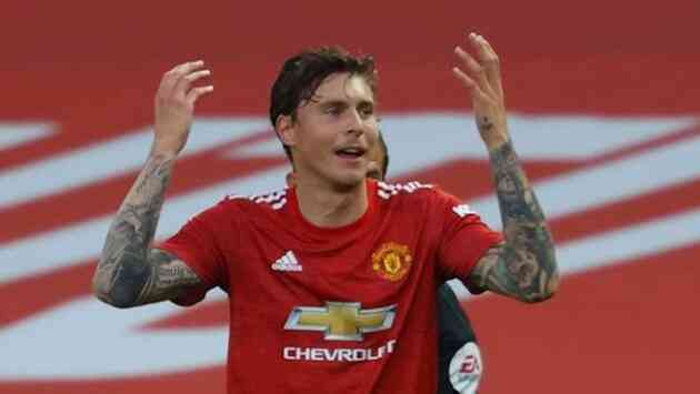 Tin bóng đá - Gary Neville: ~Man Utd sẽ không bao giờ vô địch NHA với 2 cái tên đó...~