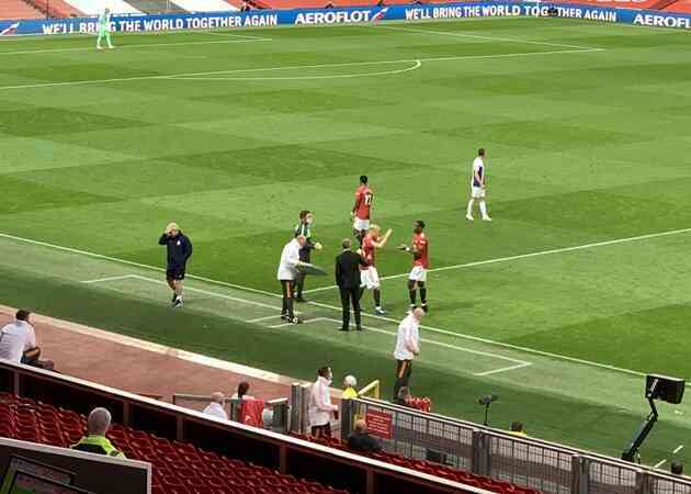 TRỰC TIẾP Man Utd - Crystal Palace: Chờ Van de Beek ra mắt - Bóng Đá