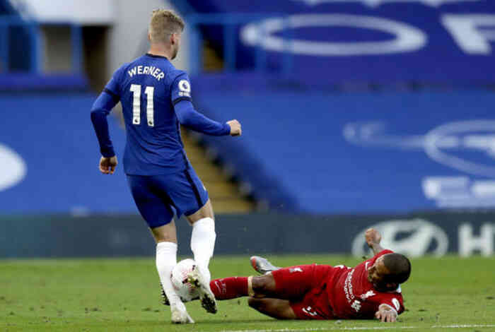 Tin bóng đá - Thiago khiến Liverpool bị thổi penalty, Van Dijk lập tức phá vỡ im lặng