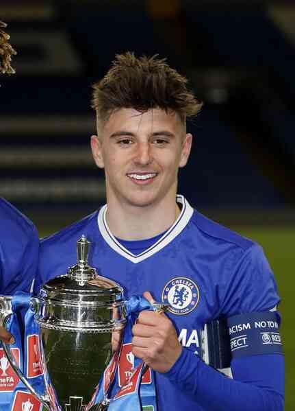 Tin bóng đá - Mason Mount: Từ cậu bé nhỏ con ở Chelsea đến tương lai tuyển Anh