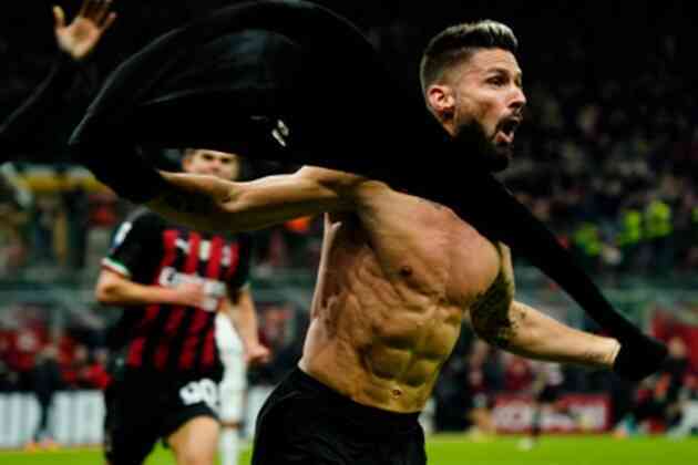 Cởi áo ăn mừng, Giroud bị đuổi khỏi sân - Bóng Đá