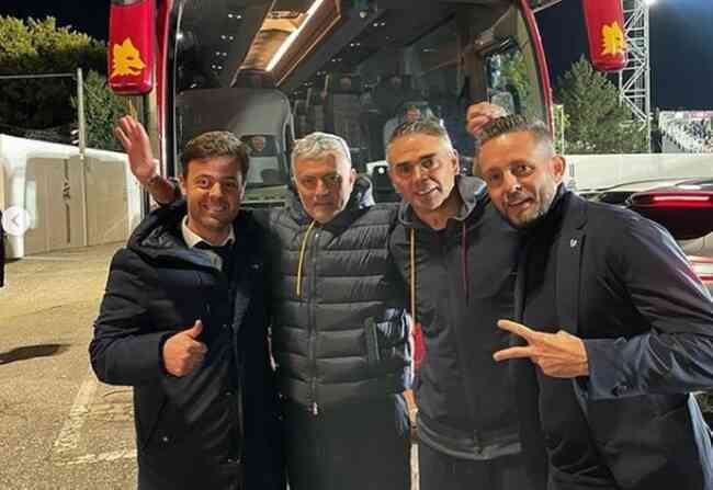 Tin bóng đá - Mourinho trốn ở xe buýt xem chiến thắng nghẹt thở của Roma