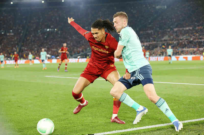 Man Utd đã đánh rơi một đá tảng thực sự vào tay Mourinho - Bóng Đá