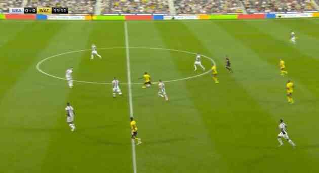 Tin bóng đá - Hàng hot Premier League ghi bàn từ giữa sân