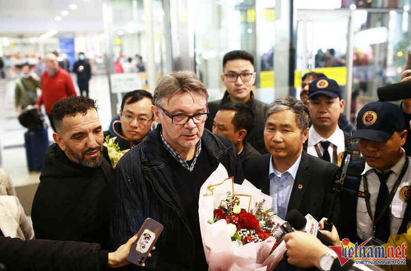 Tin bóng đá - HLV Philippe Troussier gặp VFF trước ngày ký hợp đồng