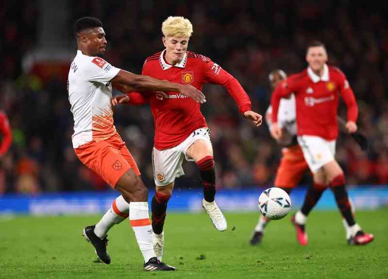 Garnacho đừng trở thành 'Januzaj mới' ở MU - Bóng Đá