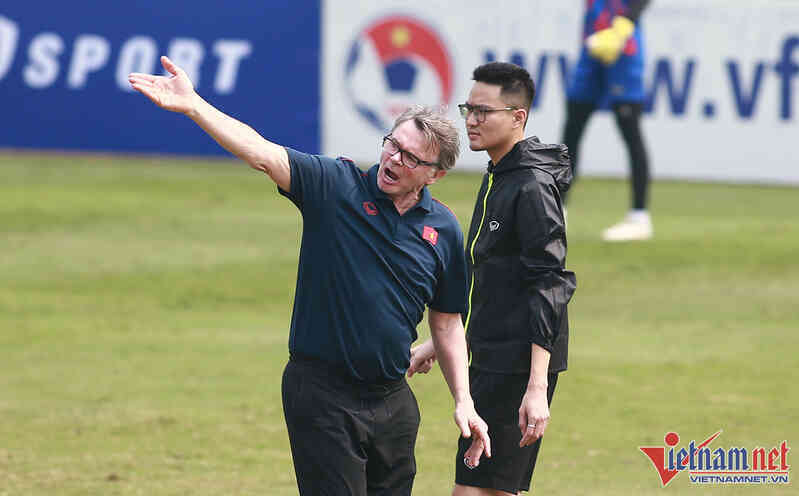 Tin bóng đá - Danh sách tuyển Việt Nam: HLV Troussier chưa thể làm mới, vì đâu