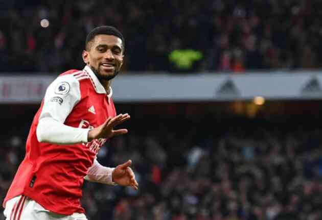 Tin bóng đá - Người hùng Arsenal phá vỡ im lặng