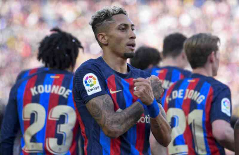 Tin bóng đá - Raphinha nổ súng, Barca gác Real 10 điểm