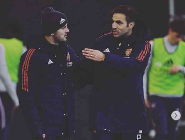 Tin bóng đá - Cựu đội trưởng bất ngờ đến thăm Arsenal