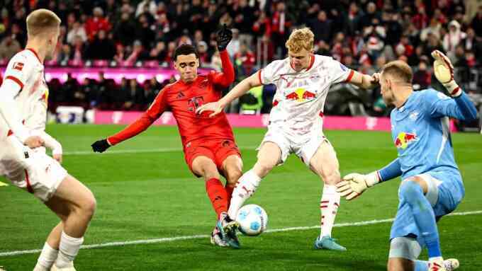 Bayern thắng hoành tráng trước kỳ nghỉ giữa mùa Bundesliga