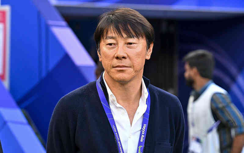 Tin bóng đá - Indonesia đấu Việt Nam, HLV Shin Tae-yong nói thẳng trình độ Troussier