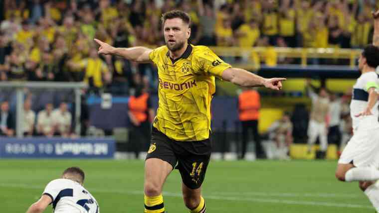 Tin bóng đá - Dortmund viết cổ tích mà không cần siêu sao