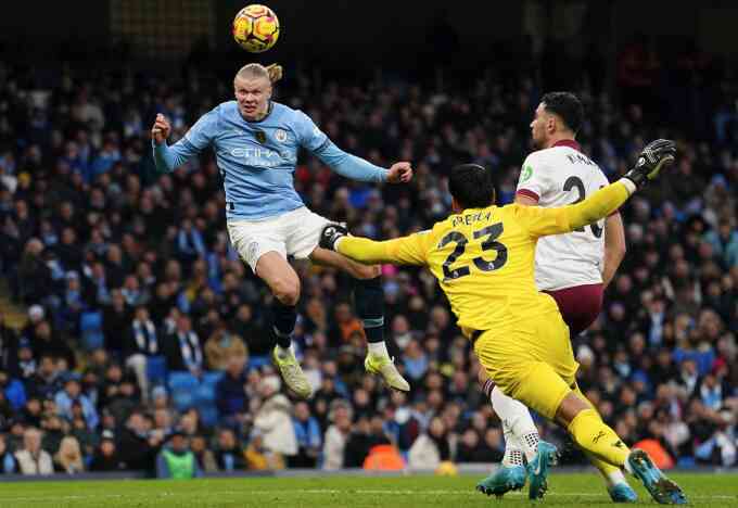 Haaland ghi cú đúp, giúp Man City thắng đậm