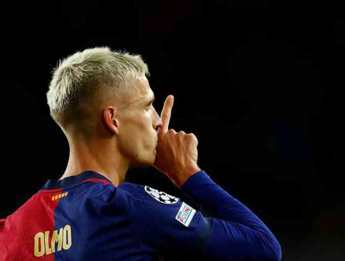 Barca thoát hiểm vụ Dani Olmo