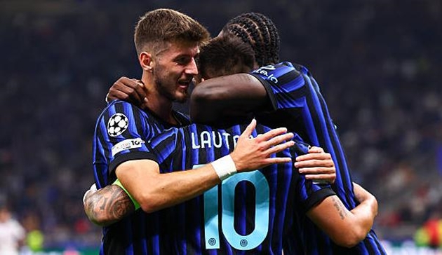 Cristian Chivu tiến bước vững chắc cùng Inter Milan