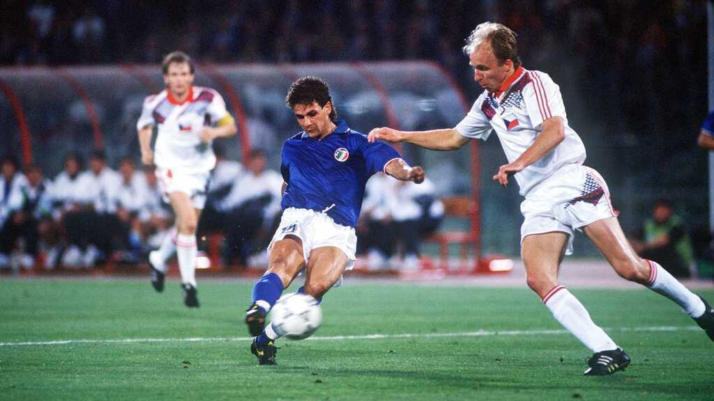 Baggio tỏa sáng tại World Cup 1990 trên quê nhà