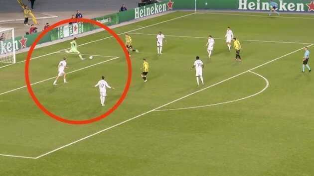 Mbappe hat-trick, nhưng phải ngả mũ trước Courtois