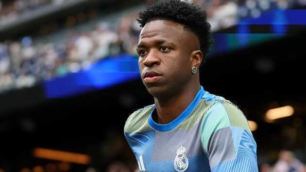 Rodrygo tỏa sáng, Vinicius gây thất vọng tột độ