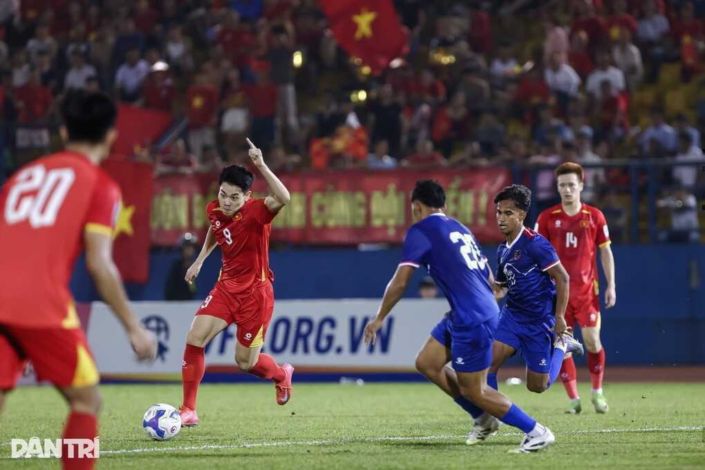 AFC chỉ ra bước ngoặt giúp đội tuyển Việt Nam đánh bại Nepal