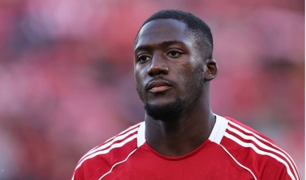 Liverpool lao đao trước đại chiến, Man United hưởng lợi?