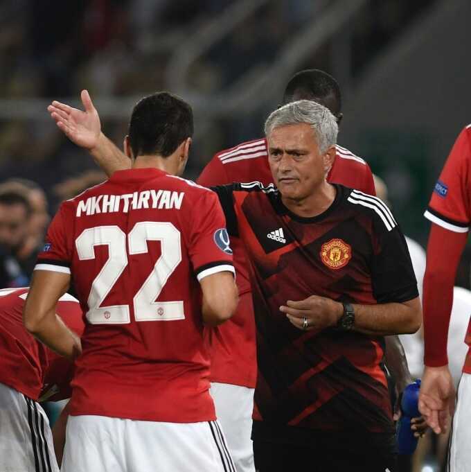 Mkhitaryan: `Mourinho nhắn tin mỗi tối để đuổi tôi khỏi Man Utd`