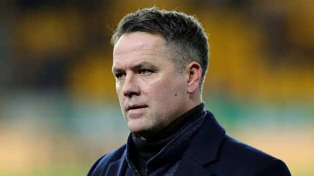 Owen chỉ trích Rooney và Neville vì công khai chê Amorim