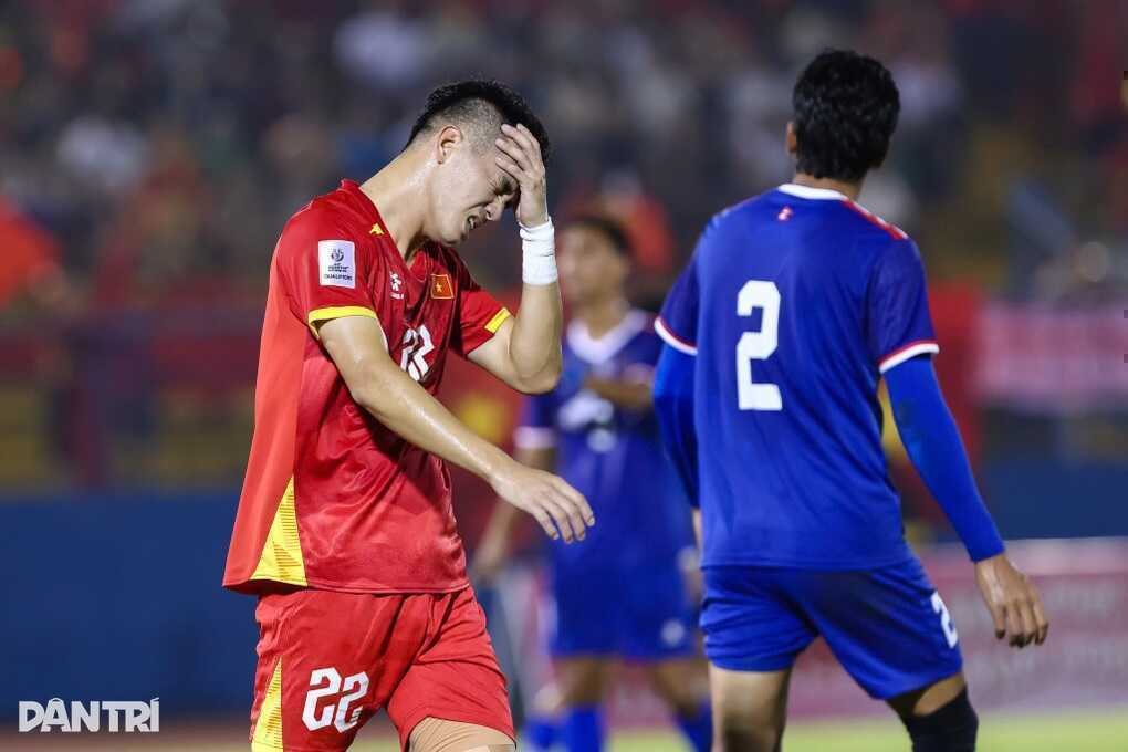 Tuyển Việt Nam lộ điểm yếu chí tử và nỗi nhớ Xuân Son