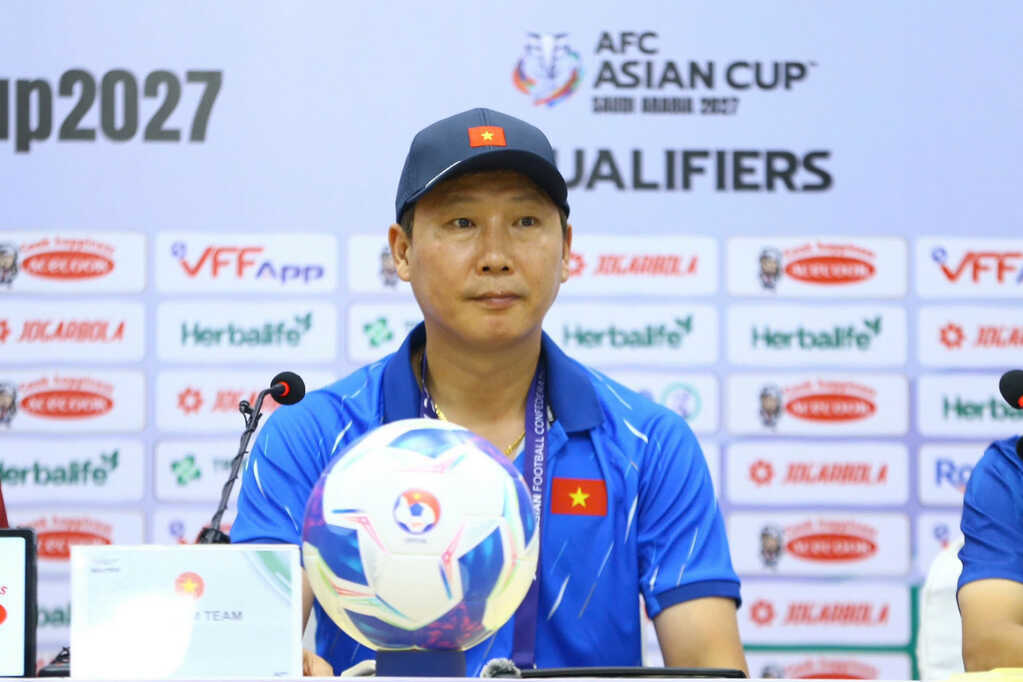 HLV Kim Sang Sik: Tuyển Việt Nam phải thắng và không được thủng lưới