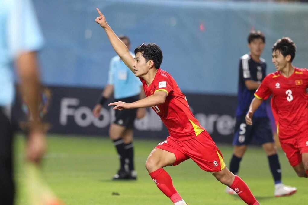 Cầu thủ Việt Nam lọt top 60 tài năng trẻ hay nhất, báo Indonesia lên tiếng