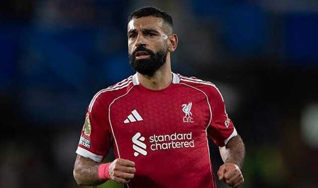Mohamed Salah sa sút phong độ trên hàng công.