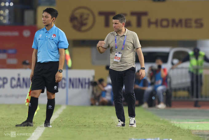 HLV Ninh Bình: `Hoàng Đức như người máy`