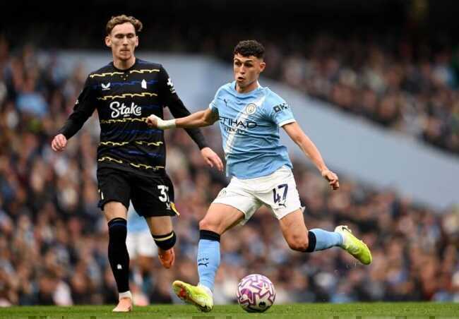 Foden cần chia sẻ trách nhiệm ghi bàn với Haaland.