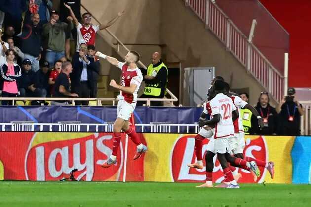 CĐV sốc khi Eric Dier gỡ hoà cho Monaco trước Man City