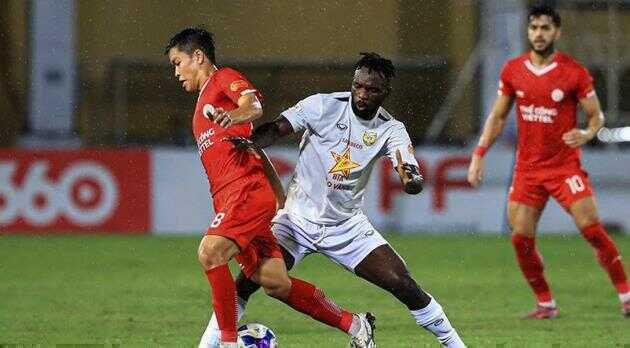 Soi trận Hà Tĩnh vs PVF-CAND: Núi Hồng quyết giữ 3 điểm