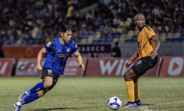 Soi trận HAGL vs SLNA: Phố Núi tìm bàn thắng đầu tiên