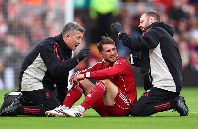Liverpool thua đau Man Utd, lộ điểm yếu chết người ở trung tuyến