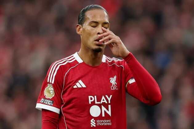 Van Dijk: Thủ lĩnh gì mà để Liverpool sụp đổ trước MU như thế?