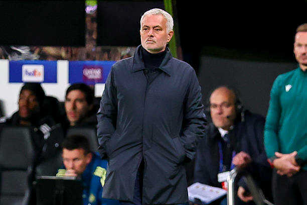 Mourinho nói gì sau thất bại 0-3 của Benfica trước Newcastle?