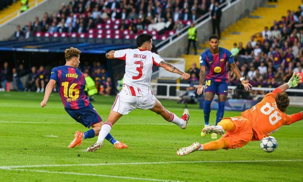 Rashford lập cú đúp, Barcelona thắng 6-1 ở Champions League