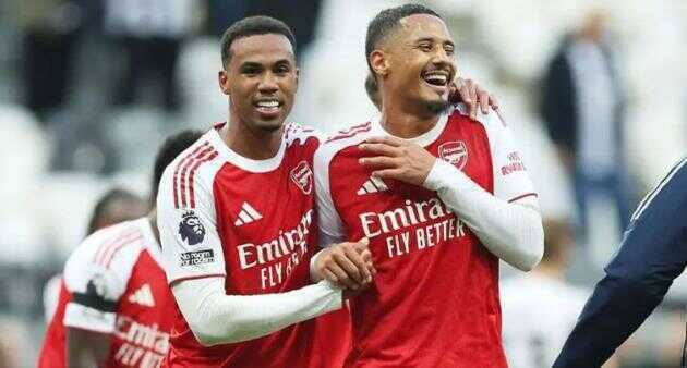 Arsenal có thể vô địch Ngoại hạng Anh nhờ hàng thủ thép?