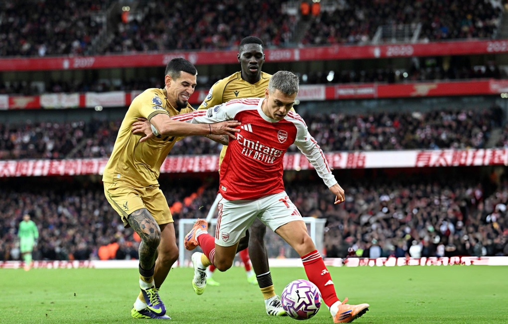 Arsenal vượt ải Crystal Palace, vững vàng dẫn đầu Ngoại hạng Anh
