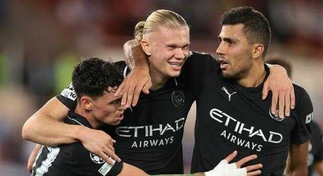 Cuộc họp của nhóm thủ lĩnh dưới trướng Guardiola đã vực dậy Man City