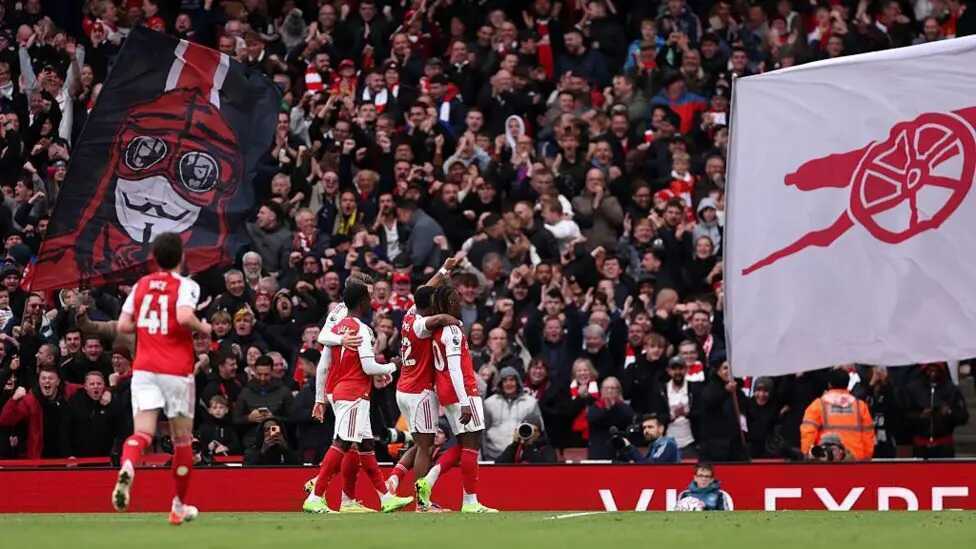 Arsenal đổi mới hàng loạt để “hâm nóng” sân Emirates