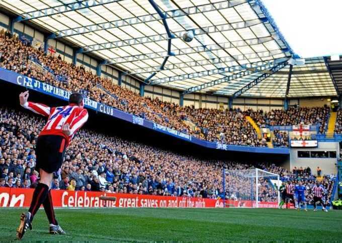 Guardiola: `Bóng đá thời Stoke City đã trở lại`