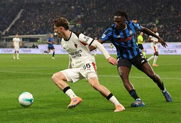 Leao im tiếng, Milan đánh mất khát khao trước Napoli