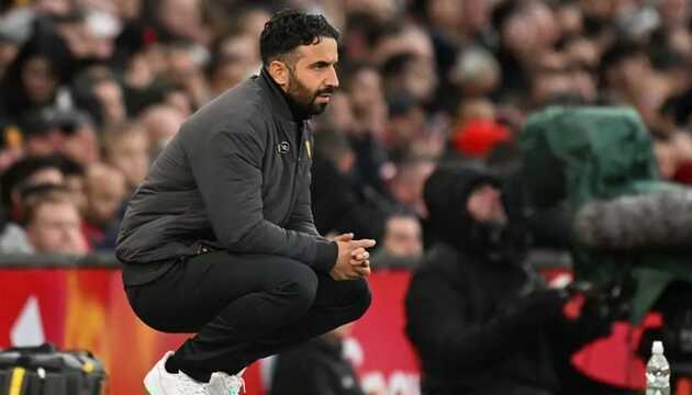 Amorim nên để Zirkzee rời đi.